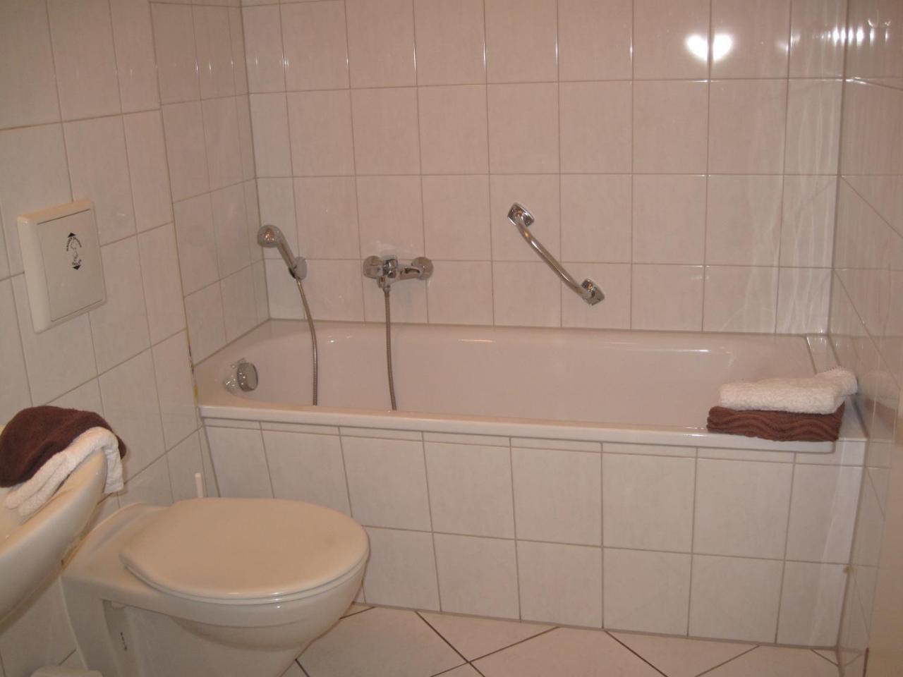 Apartment Astra Zempin Luaran gambar